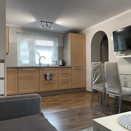 Apartament Lazur Pila Luaran gambar