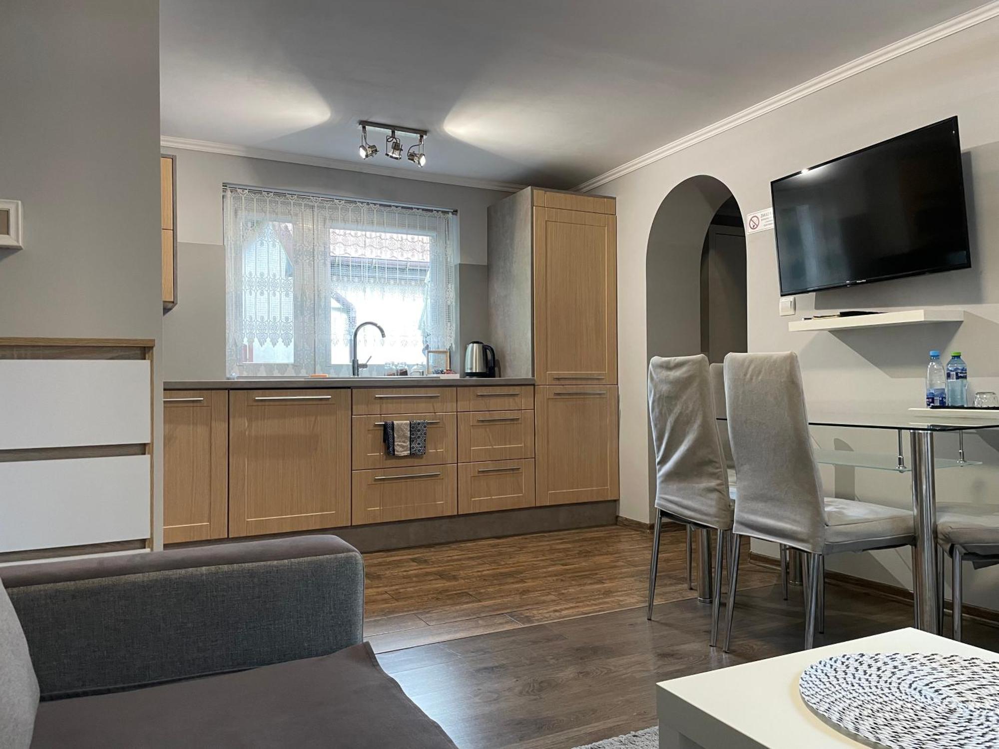Apartament Lazur Pila Luaran gambar